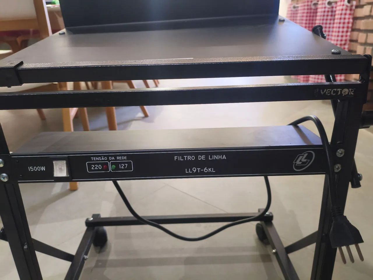 Filtro de Linha Ll Audio 8 Tomadas Ll9t6kl Led - Foto 2