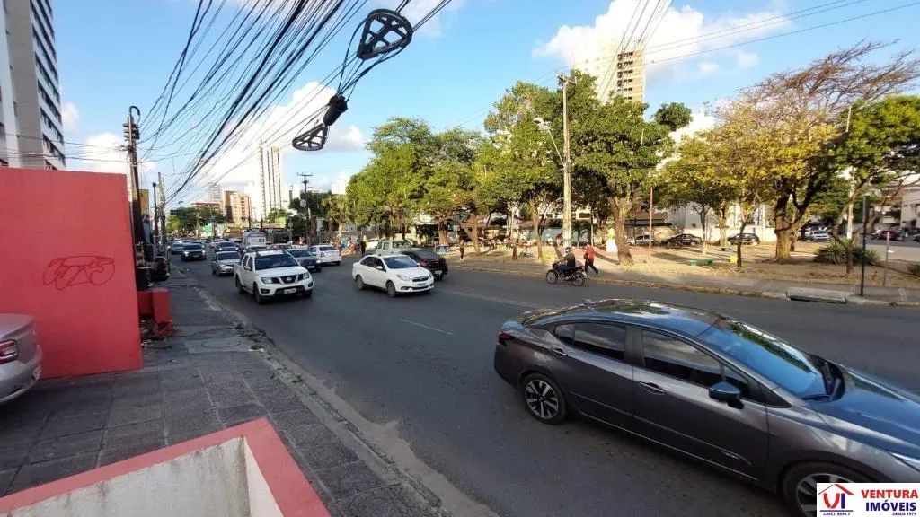 Galpão/Prédio Comercial à Venda em Casa Caiada - Foto 2
