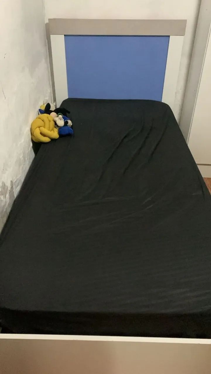 Vendo cama solteiro ( SEM O COLCHÃO) 