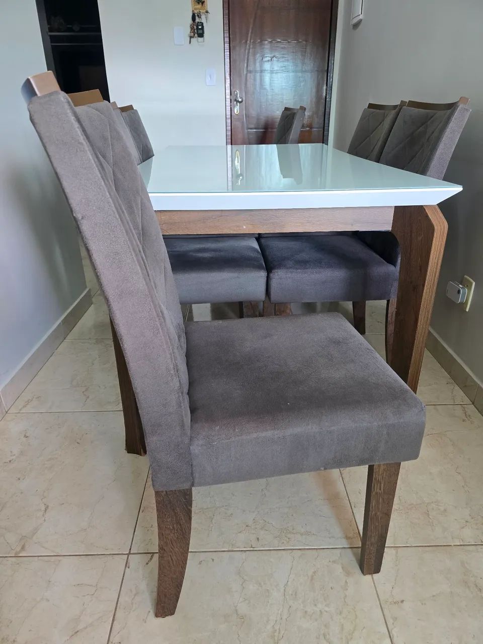 ABAIXEI O PREÇO PRA VENDER LOGO! Mesa de jantar grande 6 lugares retangular  - Foto 2