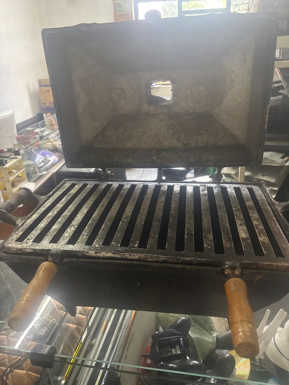 Churrasqueira em alumínio batido e pintado - Foto 2