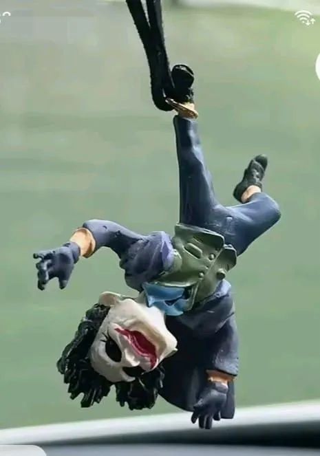 Mini Pinjente Joker de Resina 6cm - Lindo!