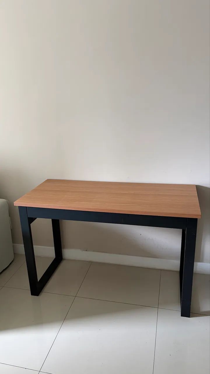 Escrivaninha de Madeira com Gaveta - Nova | R$ 300 - Foto 2