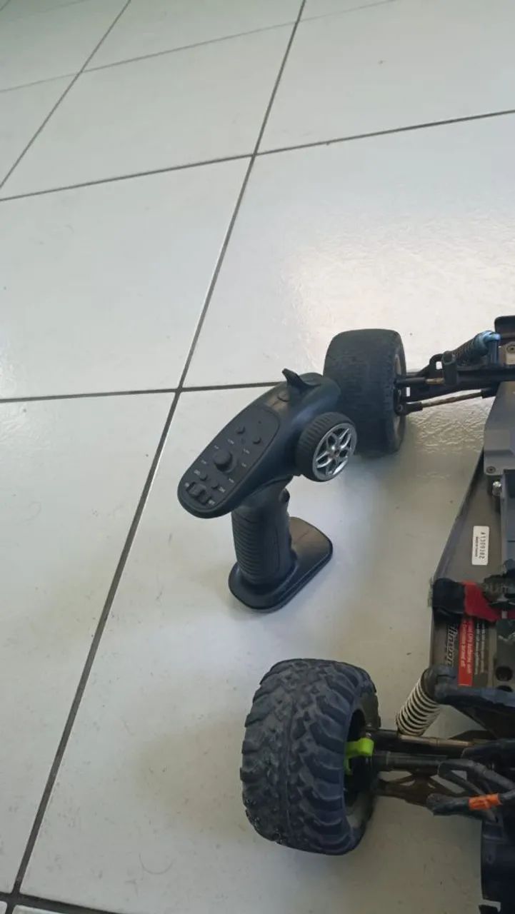 Automodelo traxxas rusteler  - Foto 4