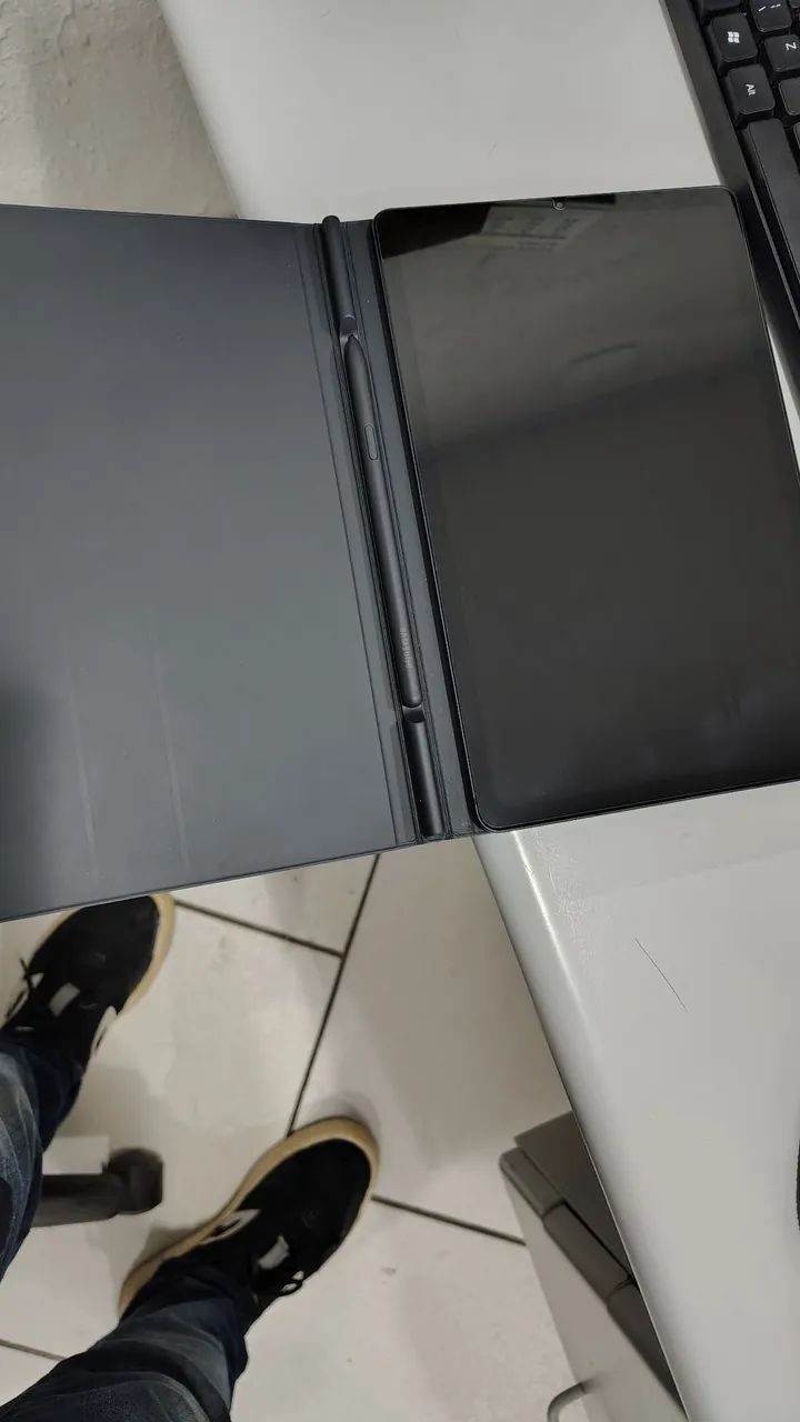 Tablet seminovo com película  - Foto 2