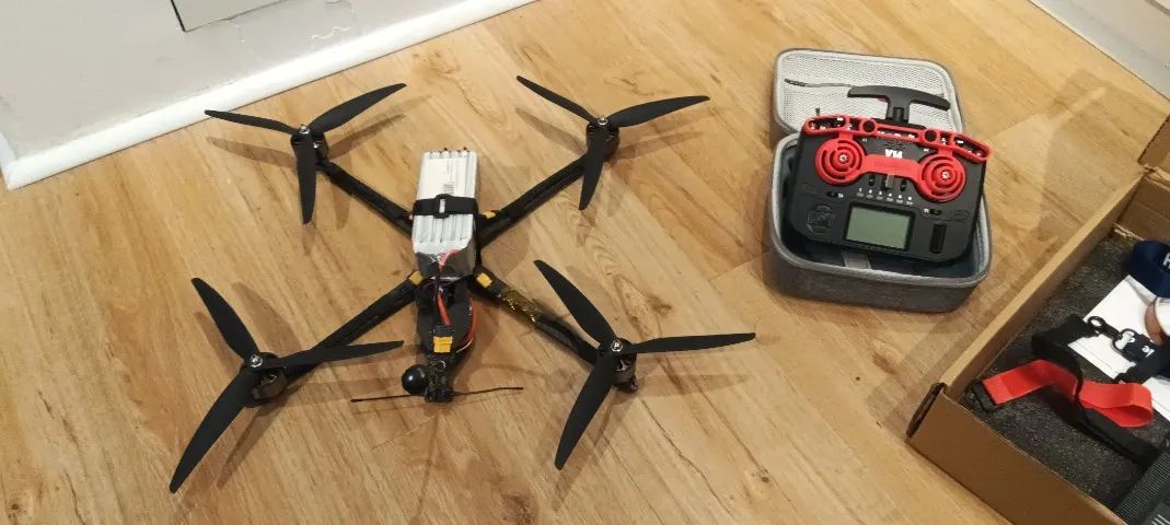 Drone FPV Freestyle [marca/modelo] - completo, importado - R$ 6.000 - Foto 2