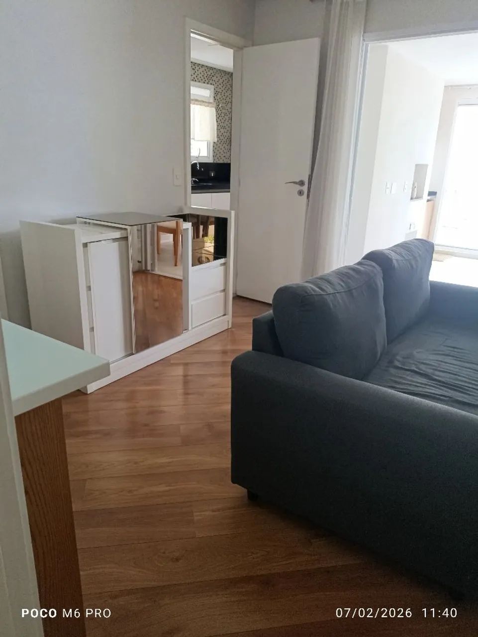 SOFÁ COM CHAISE TOK&STOK - MODERNO E ELEGANTE - Foto 2