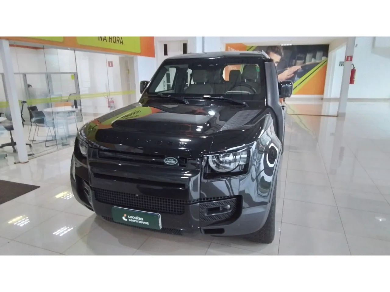 Land Rover Defender 110 2.0 Turbo SE Si4 Aut., foto 8 de 12