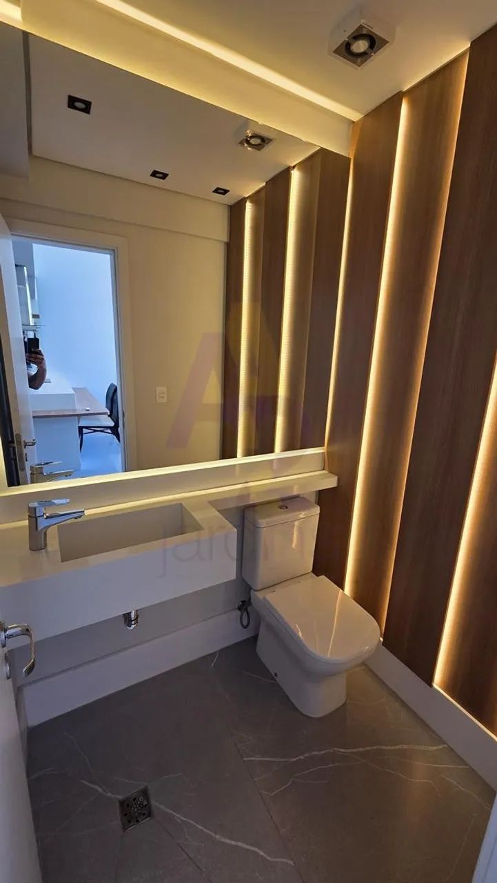 Apartamento duplex moderno com 2 suítes e 2 vagas totalmente equipado e decorado - Foto 4