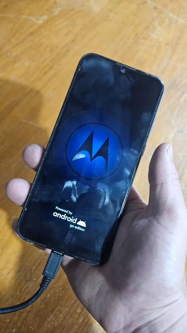 Moto E6s 32GB (Travado em Loop / Para Concerto ou Peças)