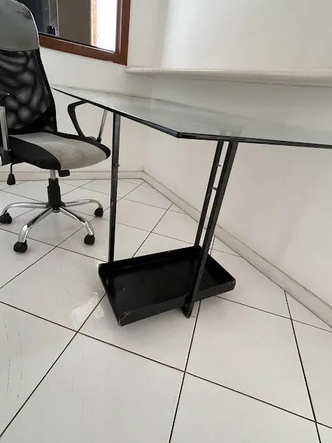 Mesa e Cadeira para Escritório - Foto 2