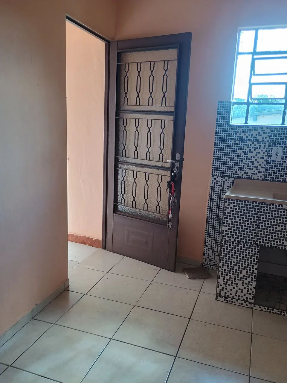 Dois cômodo um banheiro e uma lavanderia. - Foto 4