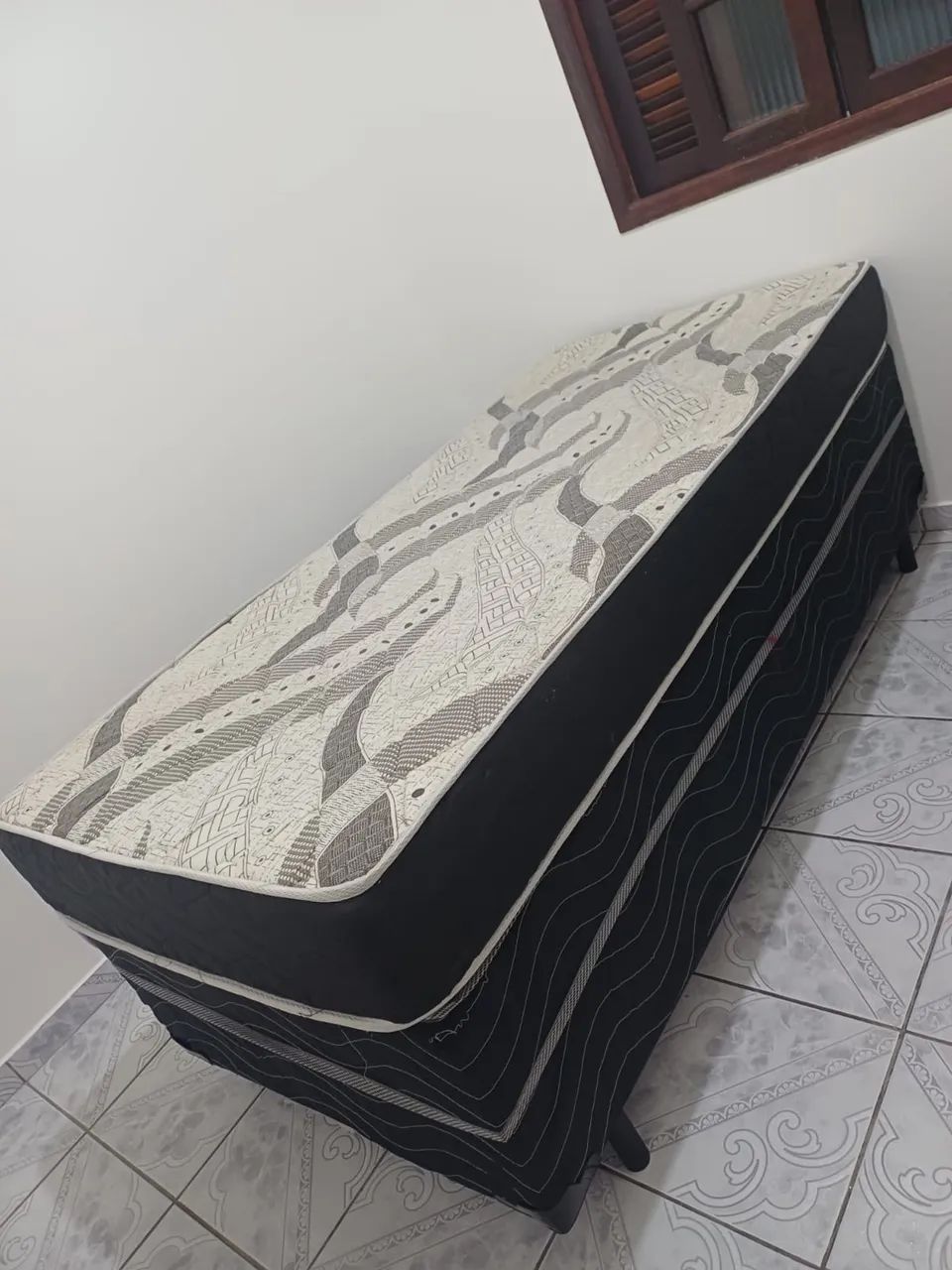 Cama Box Solteiro com colchão 