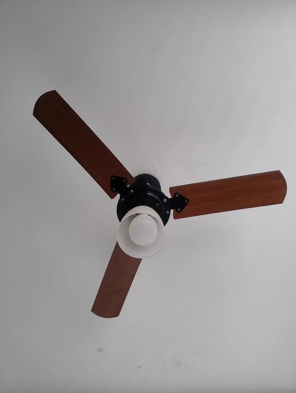 Ventilador de teto em perfeito estado 