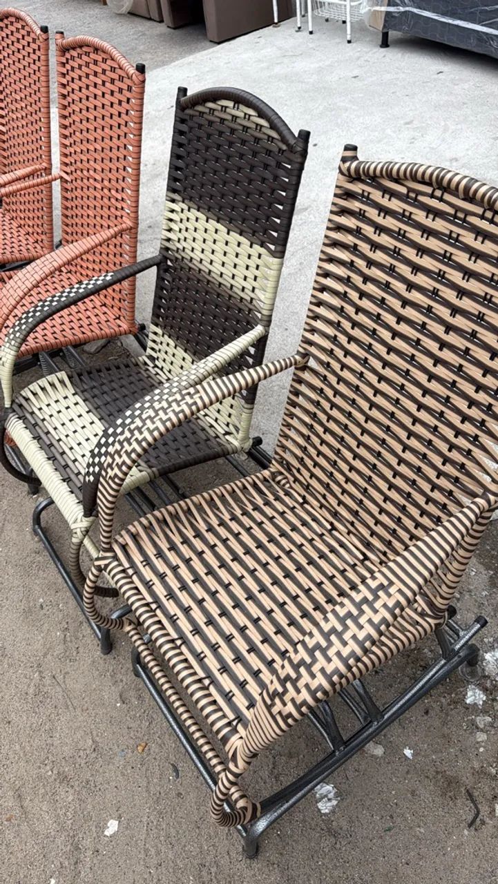 Cadeira de balanço nova 4 molas disponível  - Foto 2