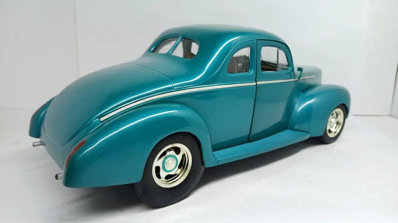Miniatura Ford Coupê 1940 1/18 - Foto 2