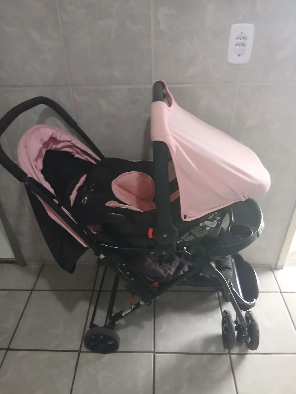 Vendo carrinho com bebe conforto  - Foto 5