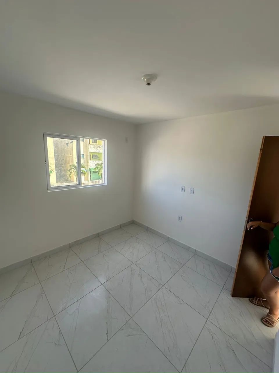 ALUGO APTO DE 2 QUARTOS EM GRAMAME