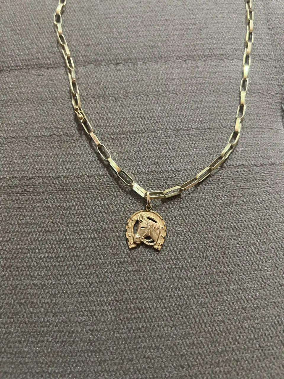 Cordão de ouro
