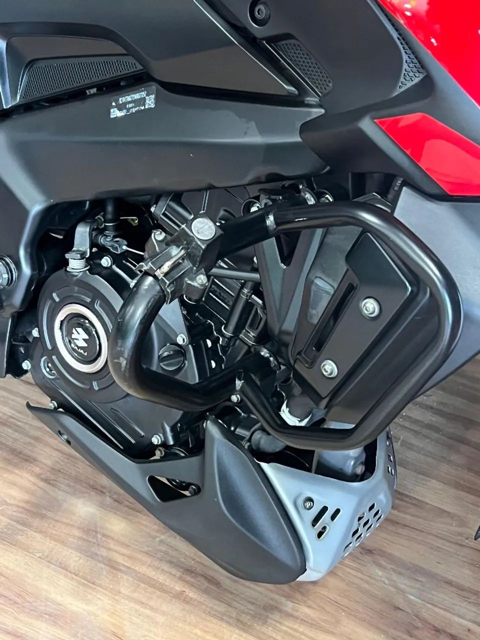 BAJAJ DOMINAR D400 2025 - Foto 4