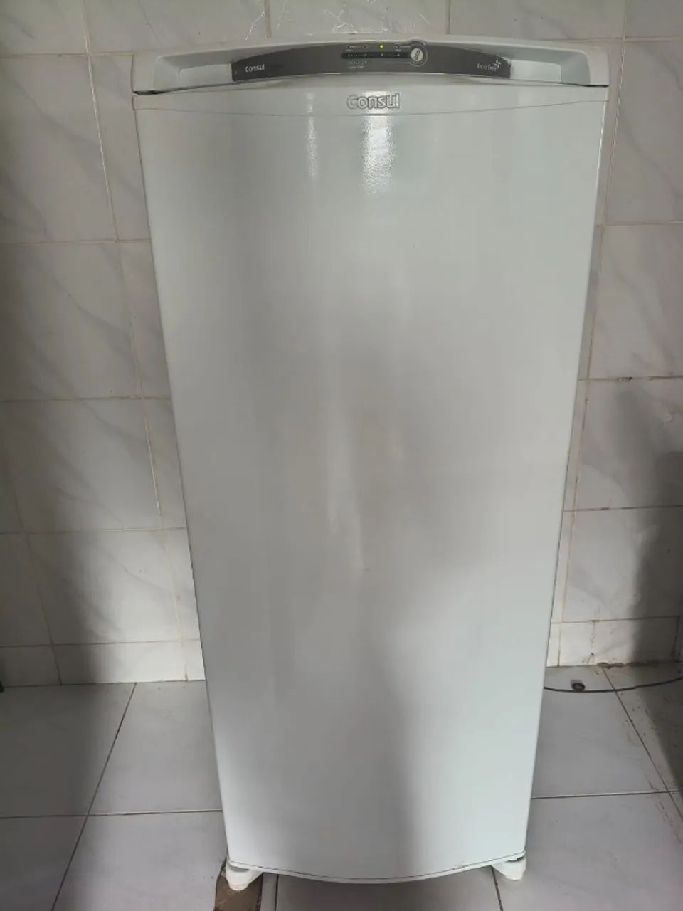 Vende-se uma geladeira consul  - Foto 2