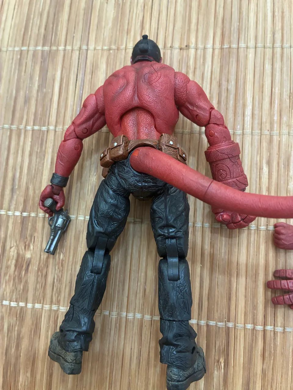 Action Figure Hellboy NECA 18cm Completo  - Foto 4