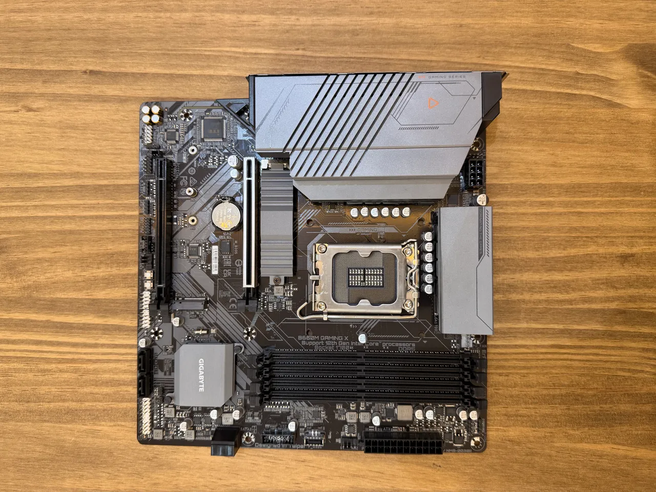 Kit Rog Strix Z490 F Gaming + i5 11400F - Peças de Hardware