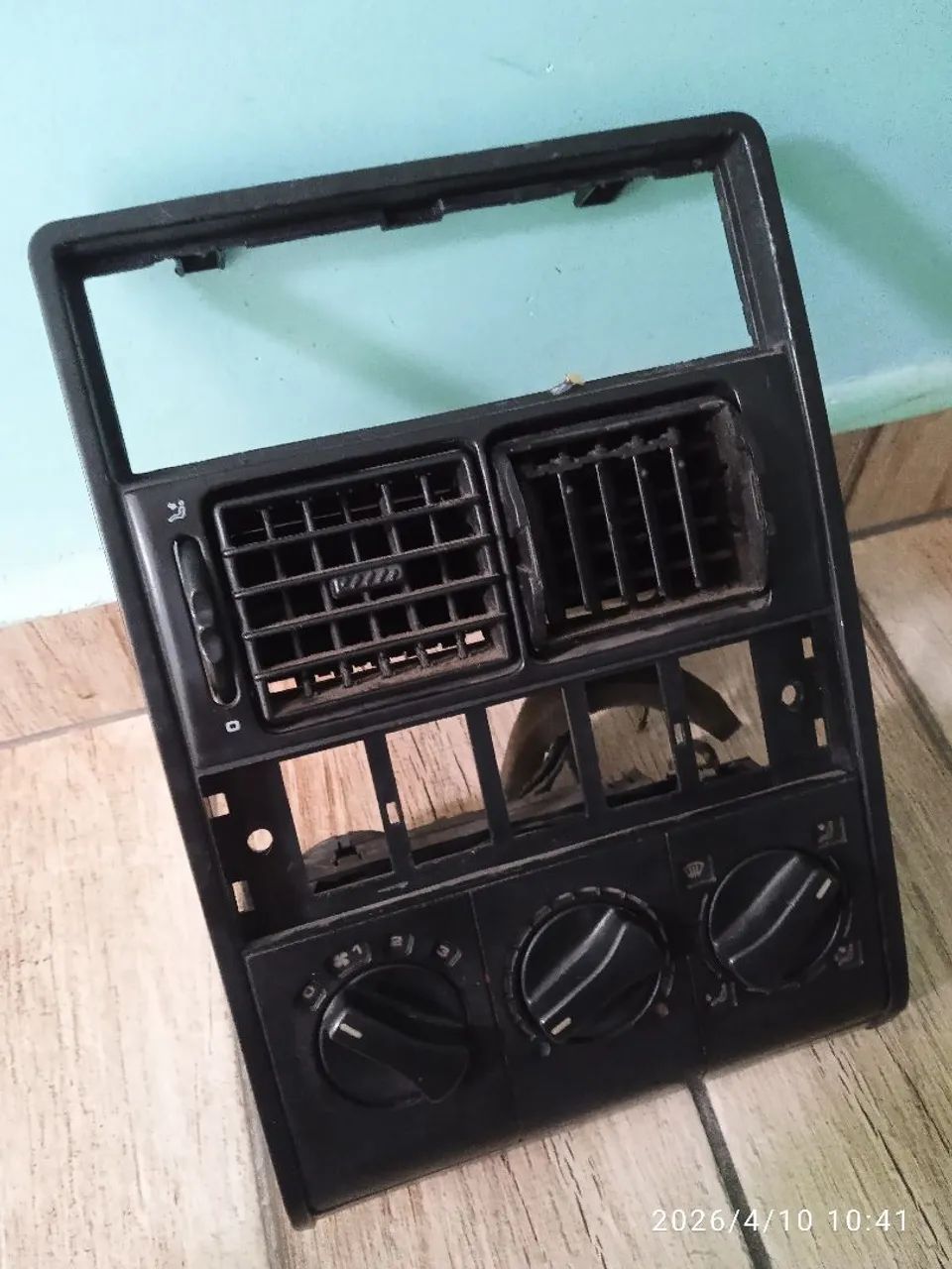 Moldura Central Difusor AR VW Gol/ParatiG2 Bola  - Foto 2