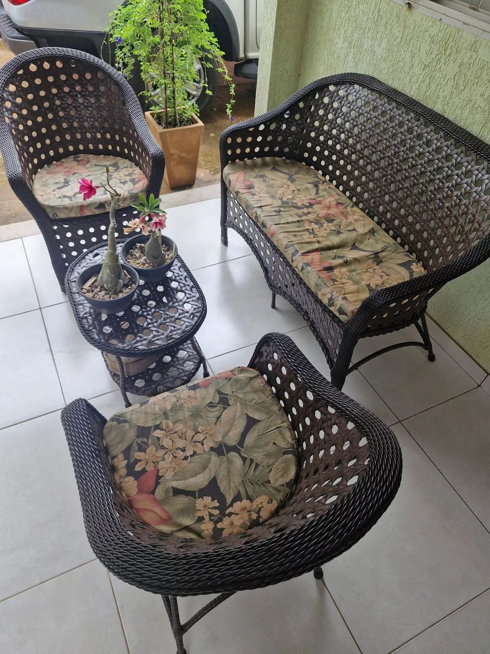 Conjunto Sofá e Poltronas Área Externa