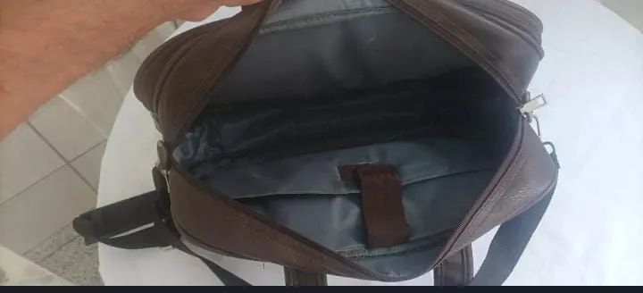 Bolsa de Couro Seminova - Higienizada e Conservada! - Foto 3