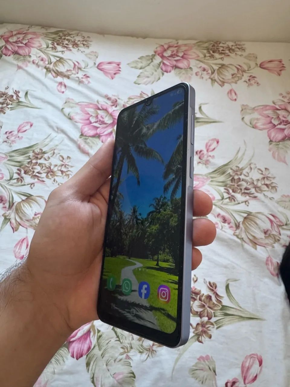 Celular Galaxy A 07 novo