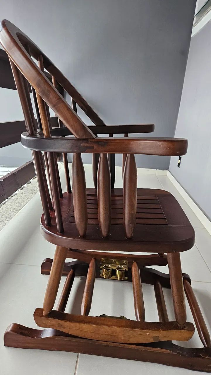 Cadeira de balanço de imbuia - Foto 2
