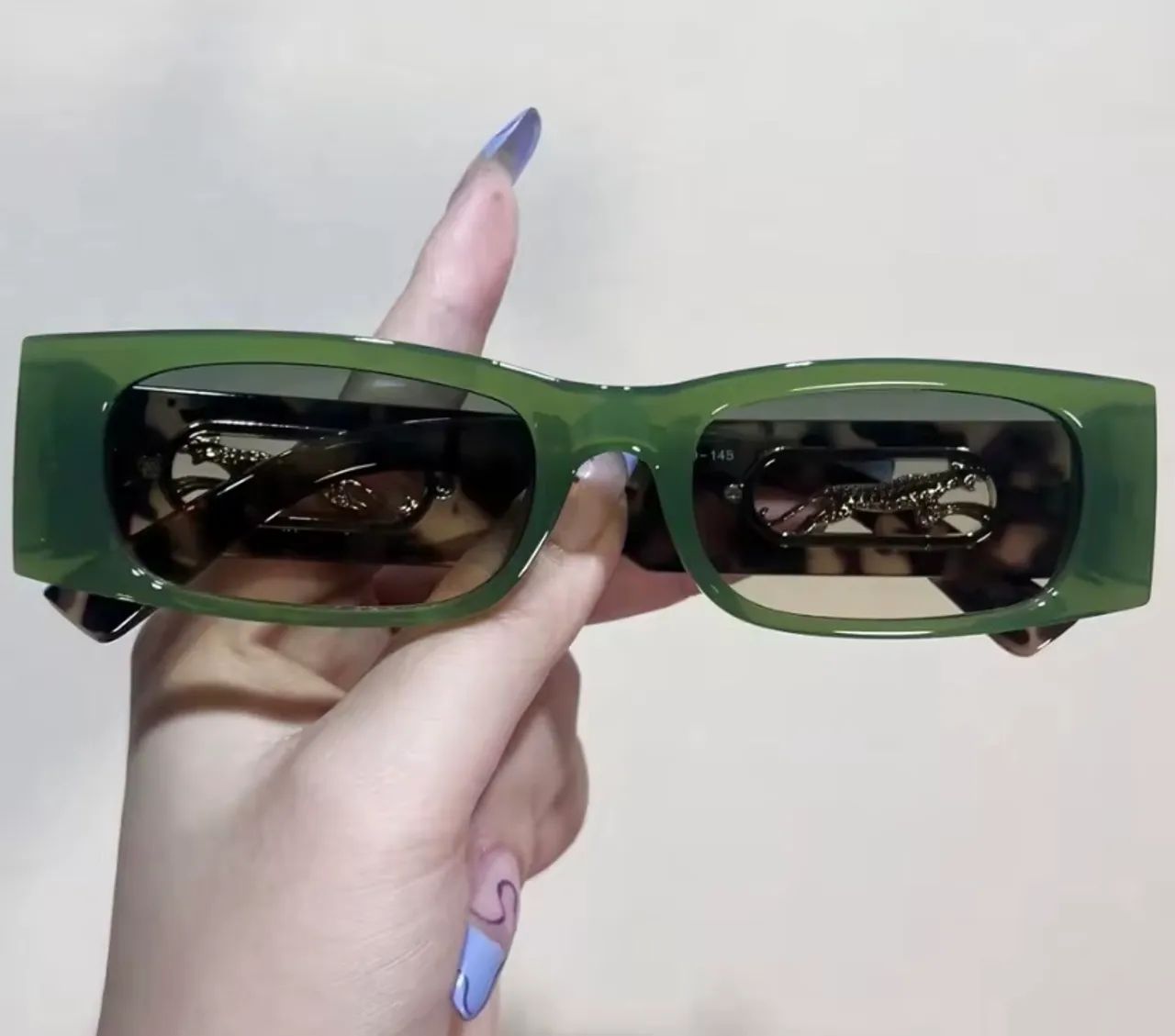 Óculos variados da moda  - Foto 4