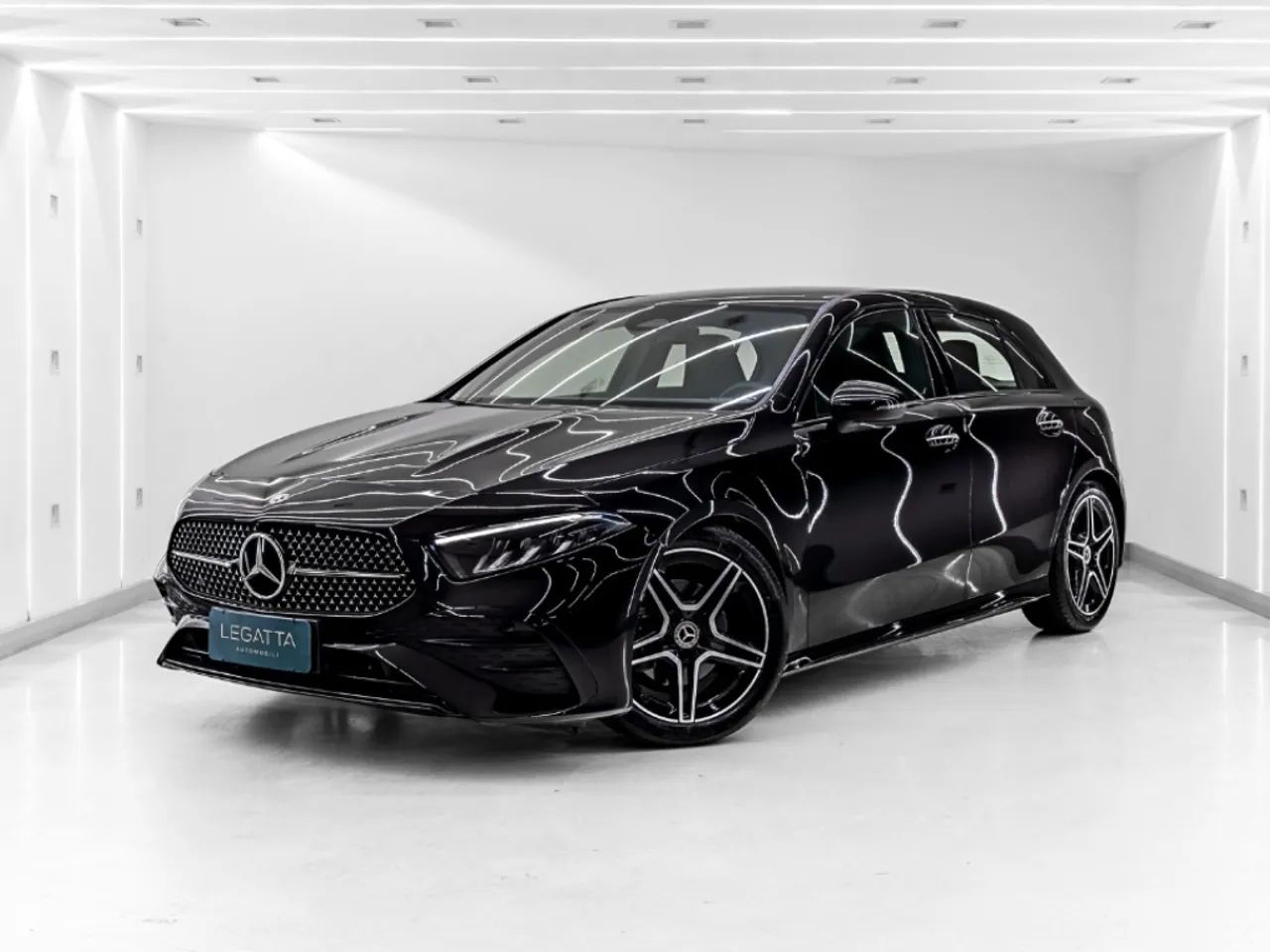 Mercedes-Benz A 200 A 200 AMG Line 1.3 TB Aut. (Híbrido) 2024
