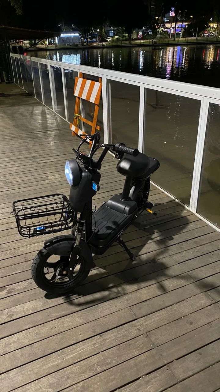 Scooter elétrico Motinha elétrica bicicleta com plástico 0km nova  - Foto 4