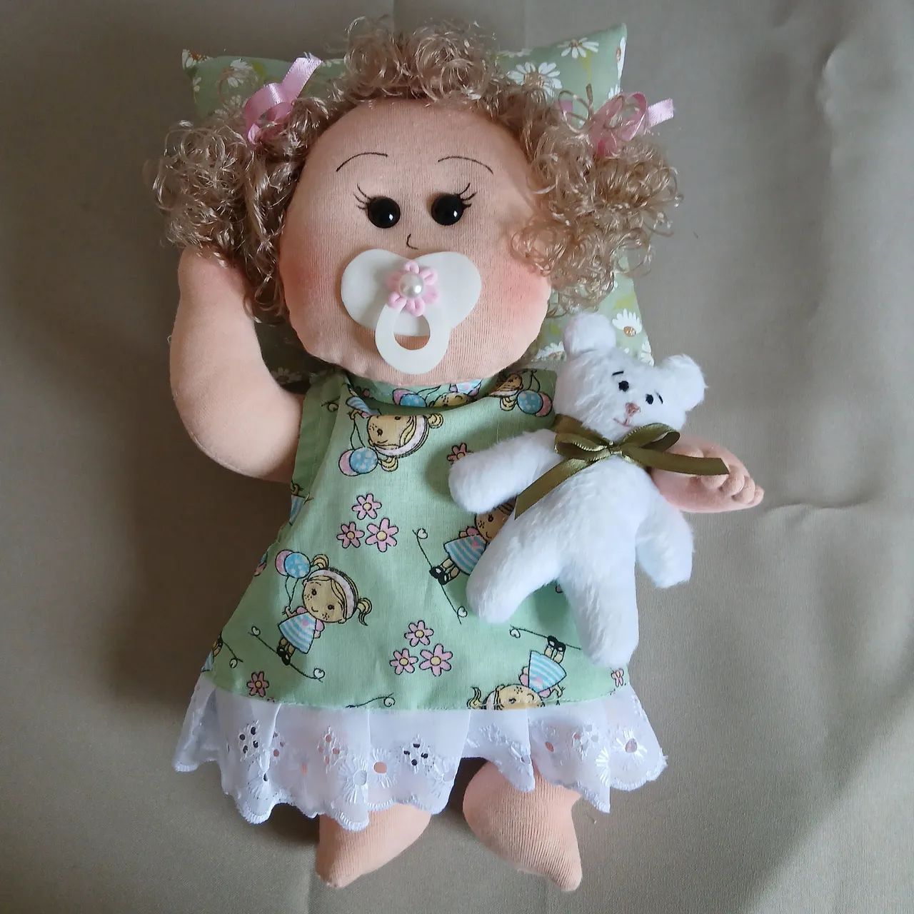 Boneca de pano presentear