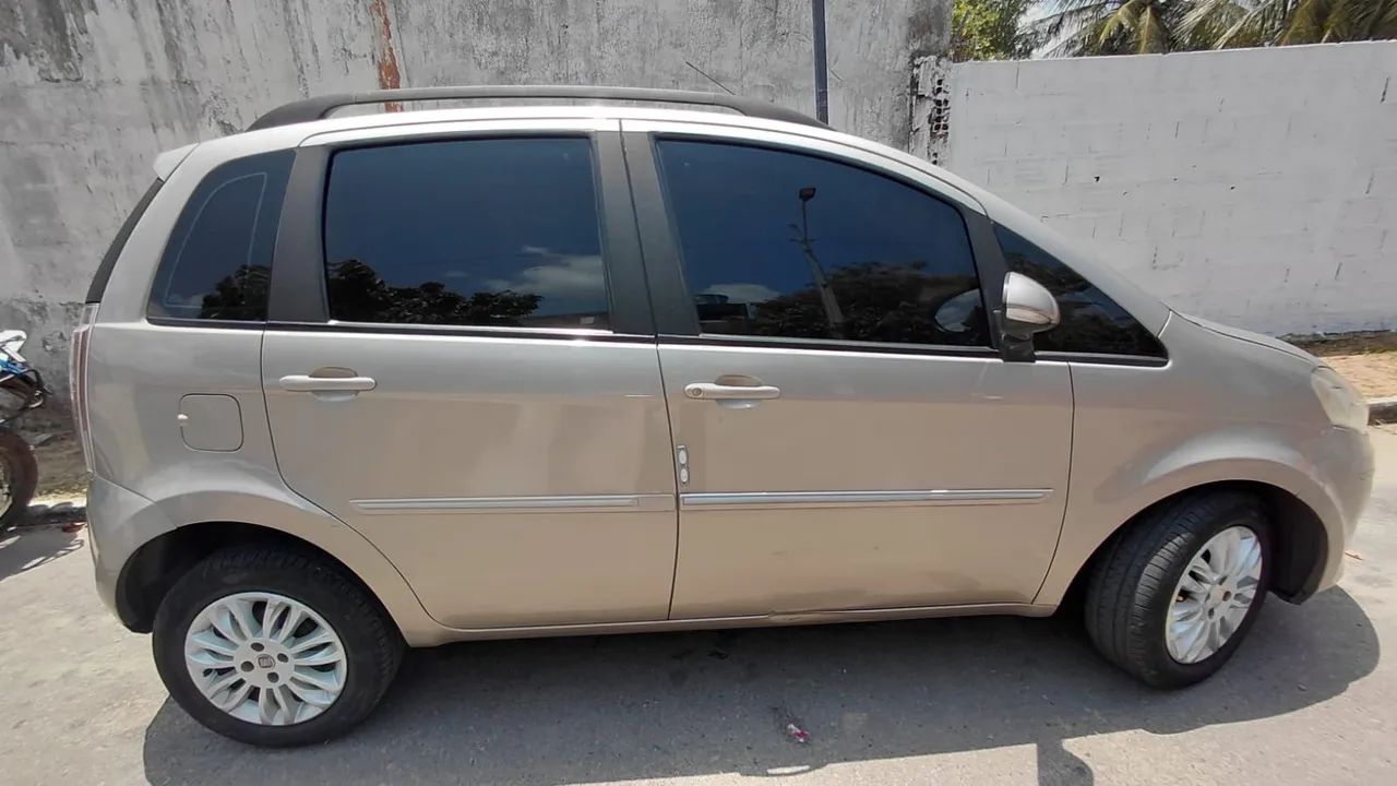 Fiat Idea Attractive 1.4 Fire Flex 8V 5P 2012 - Foto 2