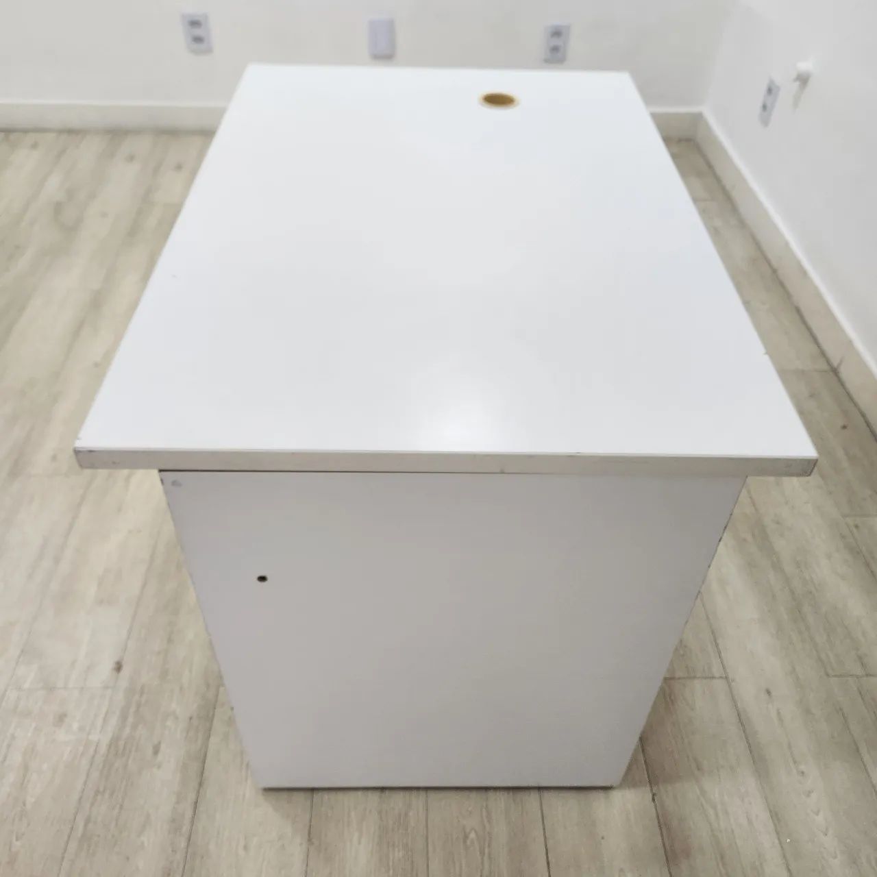 Mesa de Escritório em MDF Branco 1,00 × 0,60 m  - Foto 2
