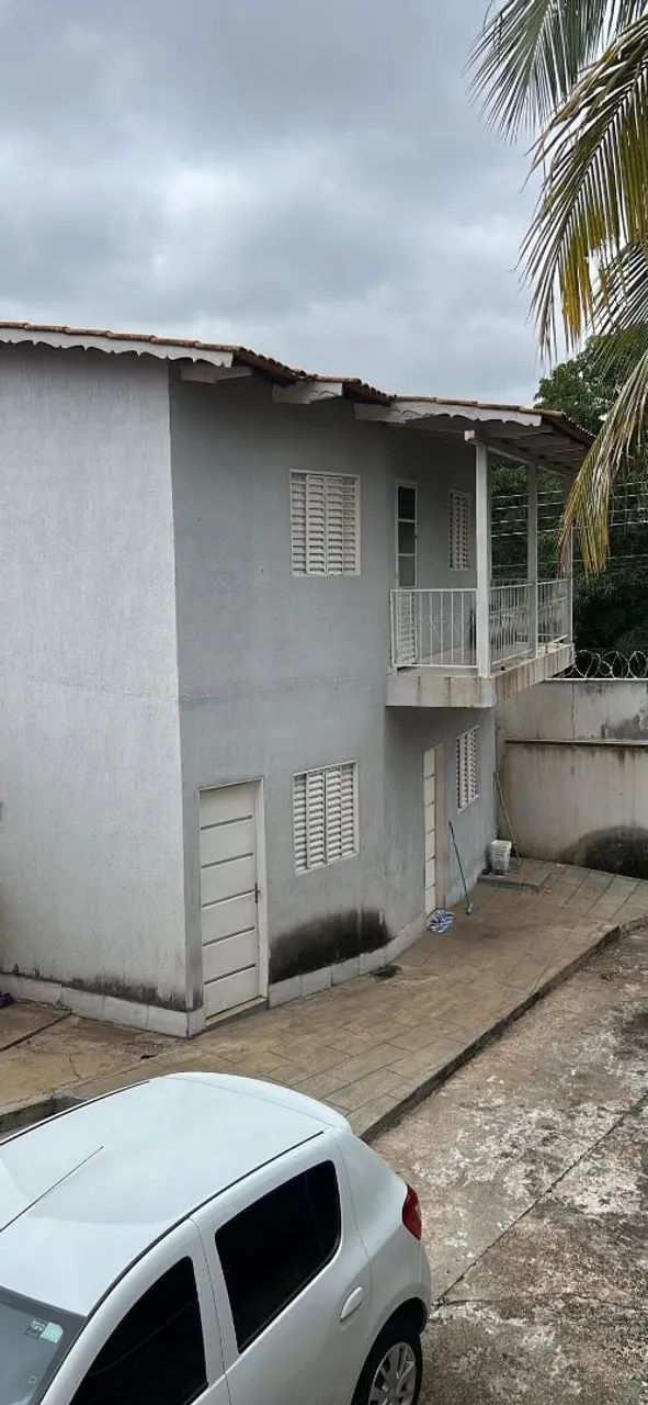 Casa Sobradinho 2/4 Setor Pedro Ludovico.