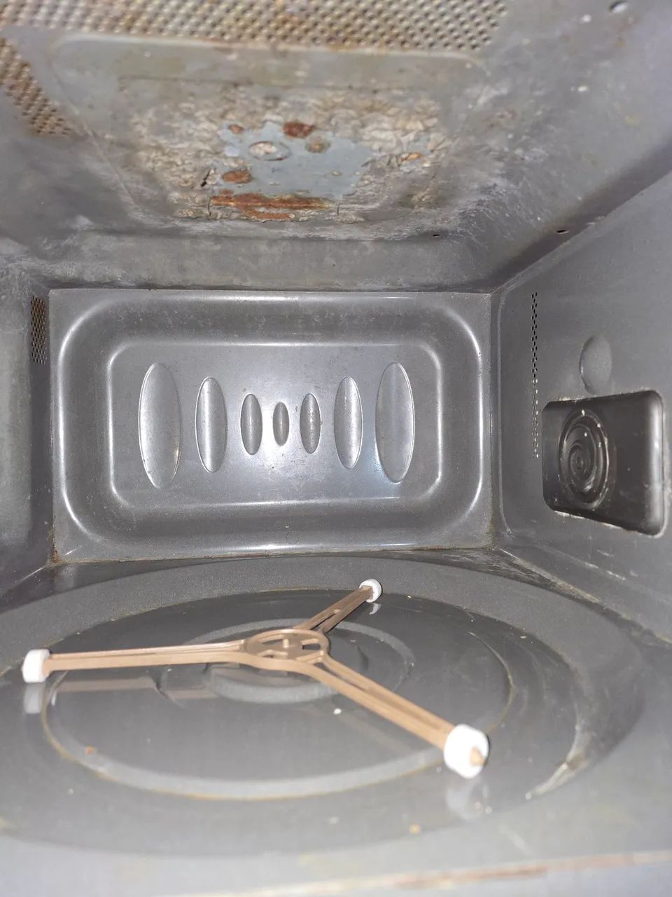 Vende-se microondas LG espelhado 30L - Foto 5