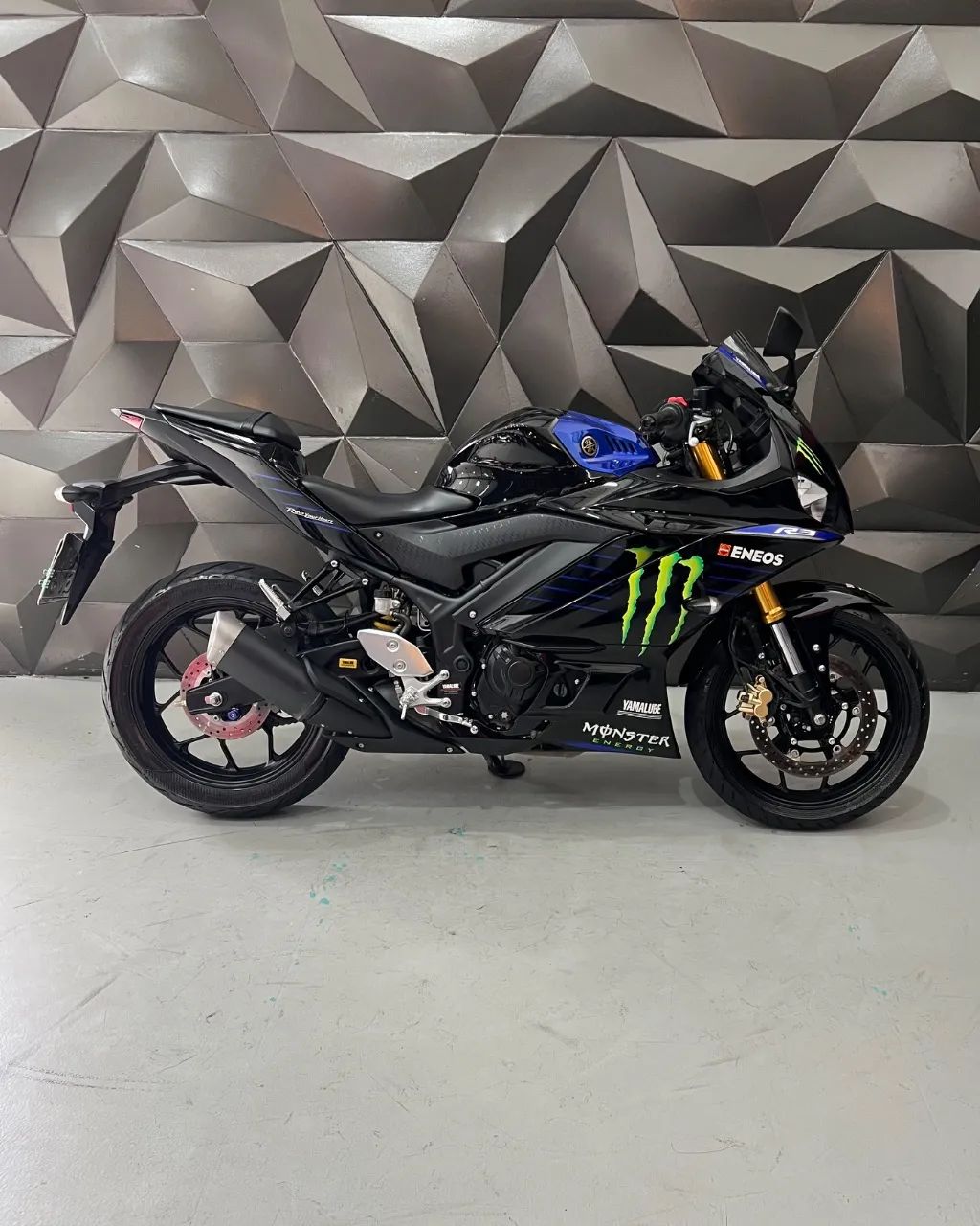 YZF R3 MONSTER - Foto 4