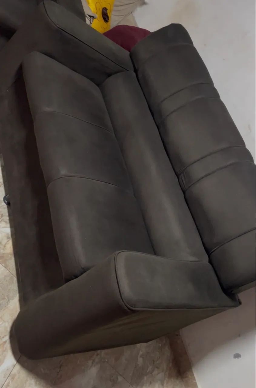 sofá 441140295165562880