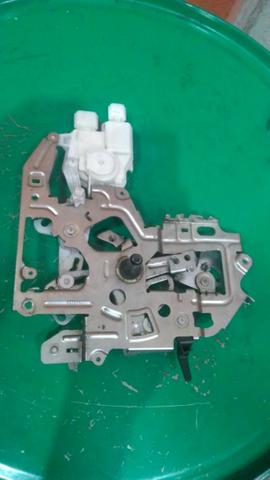Fechadura Porta Lateral Master 13/16 Renault Cód.: *1