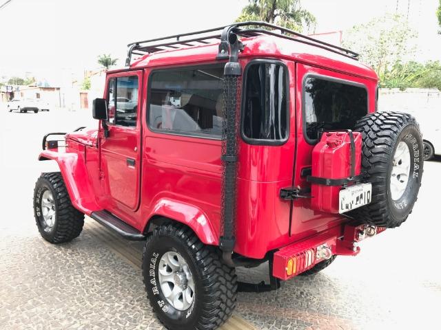 Toyota Bandeirante, vendo, troco por veículo ou imóvel - Foto 2