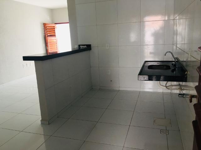 Linda casa com documentação grátis 2 quartos e 2 suites - Foto 8