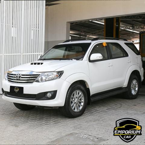 HILUX SW4 2014/2015 3.0 SRV 4X4 7 LUGARES 16V TURBO INTERCOOLER DIESEL 4P AUTOMÁTICO