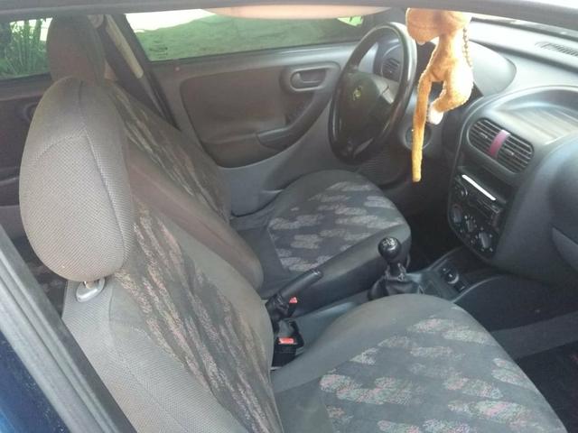 Vendo Corsa Hatch já emplacado - Foto 5