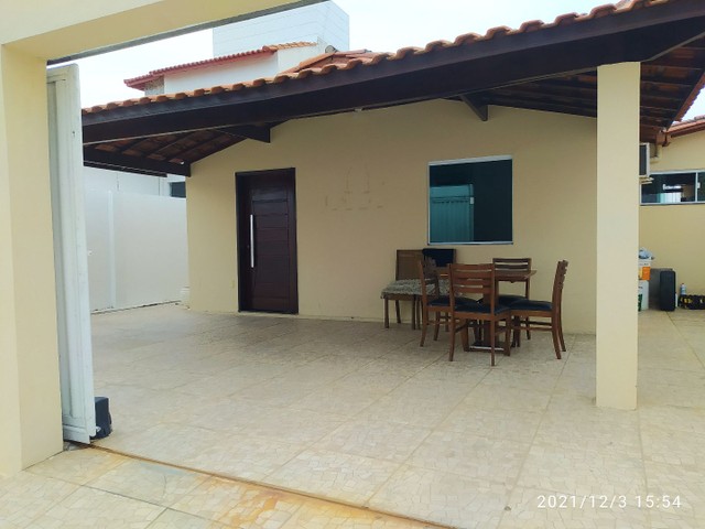 Excelente casa em condomínio 