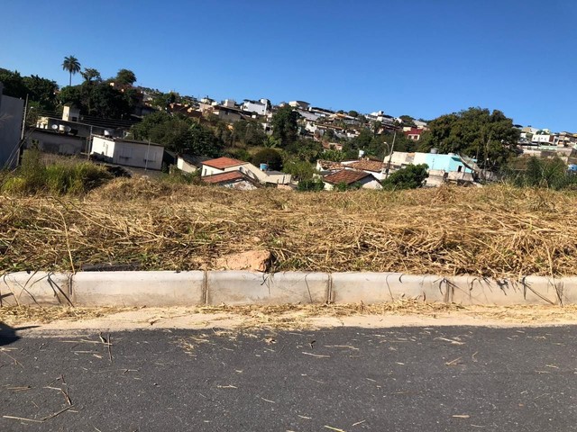 Lote de 280m² próximo ao centro de Formiga 