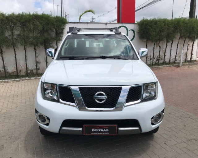 NISSAN FRONTIER SL 4X4 AUT DIESEL- 2014 R$ 110.900,00